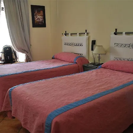 Amaranta Boutique Ρόντα